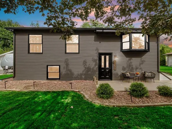 7409 Marshall Pl, Merrillville, IN 46410