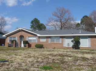 113 Colonial Dr, Cleveland, MS 38732