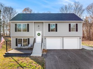 1084 E Lake Rd, Oakdale, CT 06370