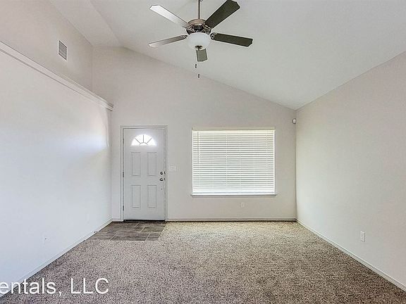 4th image of 429 Villa Ysleta Dr
