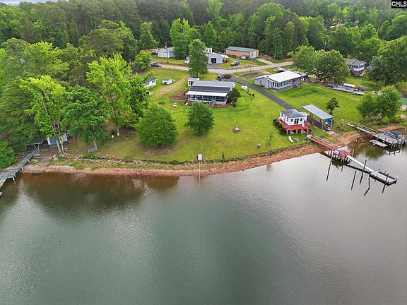 2nd image of 1089 Lake Dr