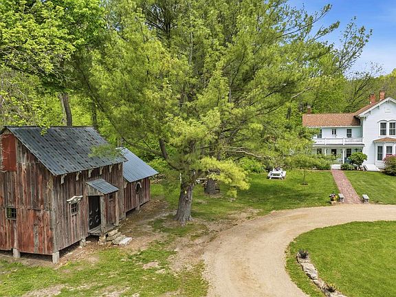 4th image of 2562 S Blackjack Rd