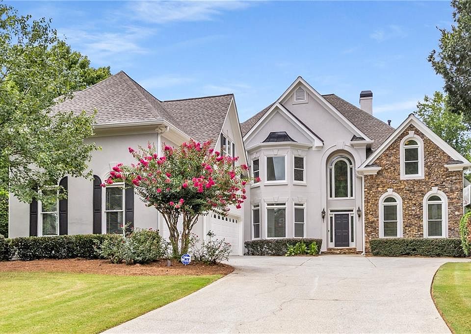1st image of 315 Waters Bend Way