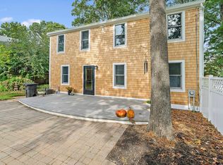 8 Winthrop Ave, Duxbury, MA 02332