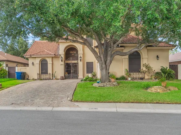 204 Flathead Lake Dr, Laredo, TX 78041