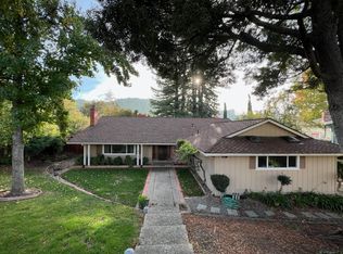 1174 Cedarwood Dr, Moraga, CA 94556