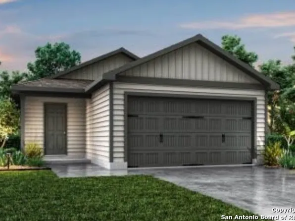 102 Sutton Place, Uvalde, TX 78801