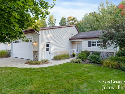 6701 Green Valley Ct SE, Caledonia, MI, 49316