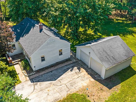 4th image of 1565 Riverside Dr