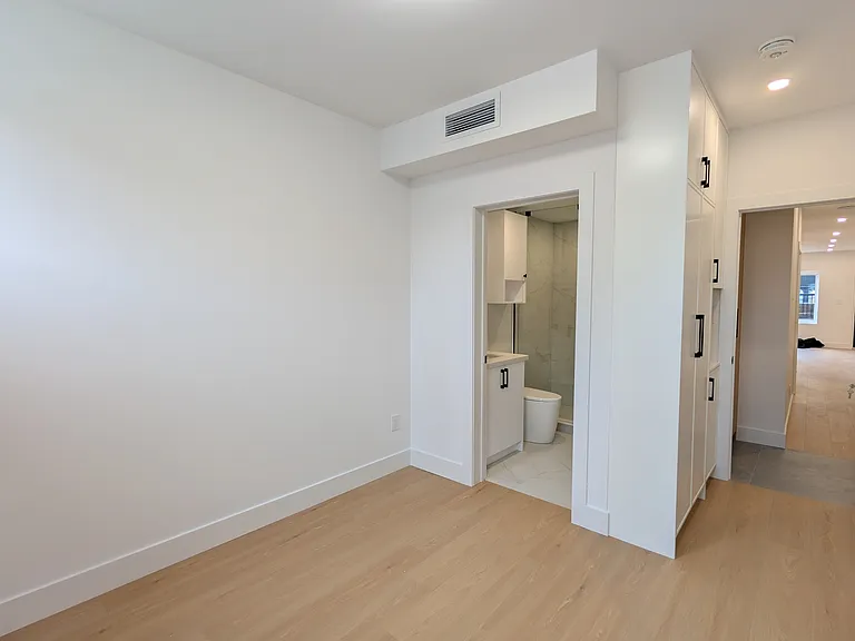 6 Kirknewton Rd #101 — Photo 10