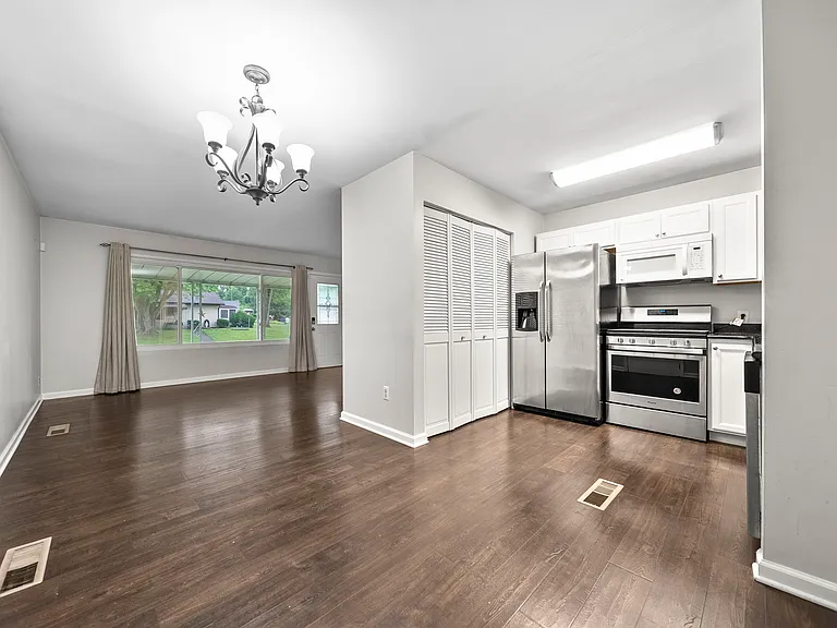 819 Pleasant Dr — Photo 16
