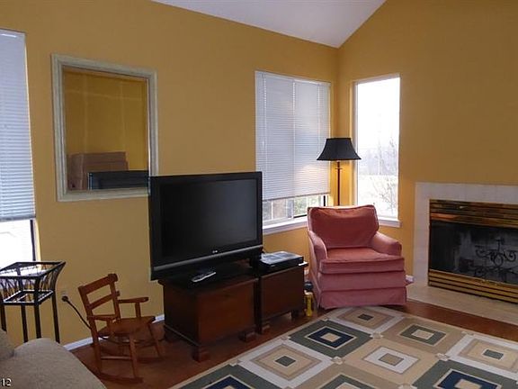 2nd image of 96 Birchwood Rd