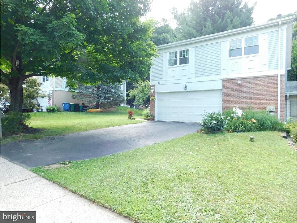 1st image of 35 Canterbury Ct