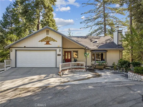 901 Nesthorn Dr, Crestline, CA 92325