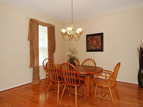 4th image of 17410 Meadow Heights Dr