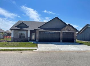 7517 Clarence Ct, Glen Carbon, IL 62034