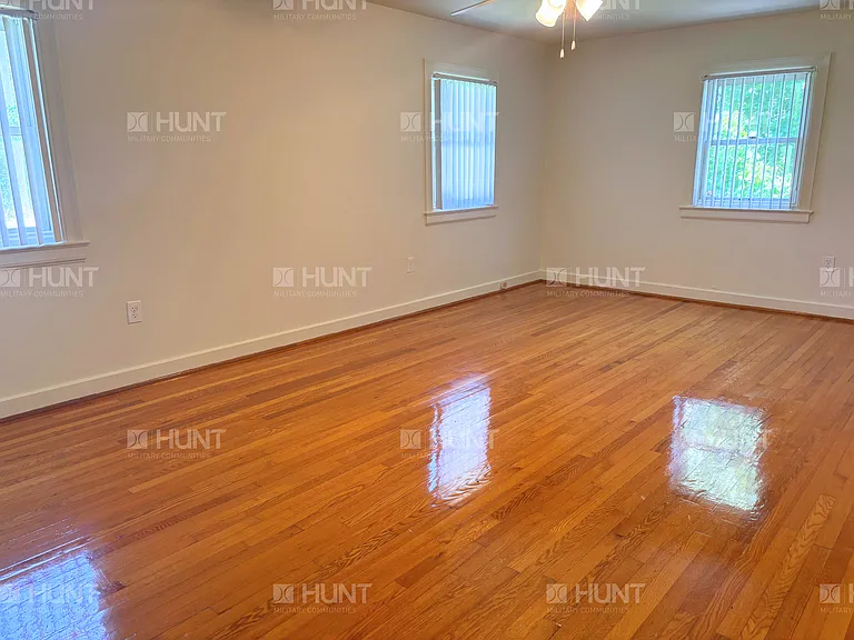 306 Jefferson Dr — Photo 4