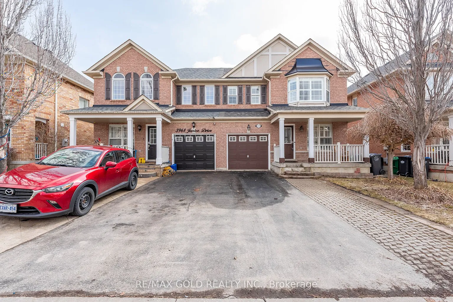 3970 Janice Dr photo 1