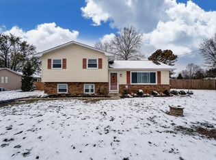 1171 Gender Rd, Canal Winchester, OH 43110