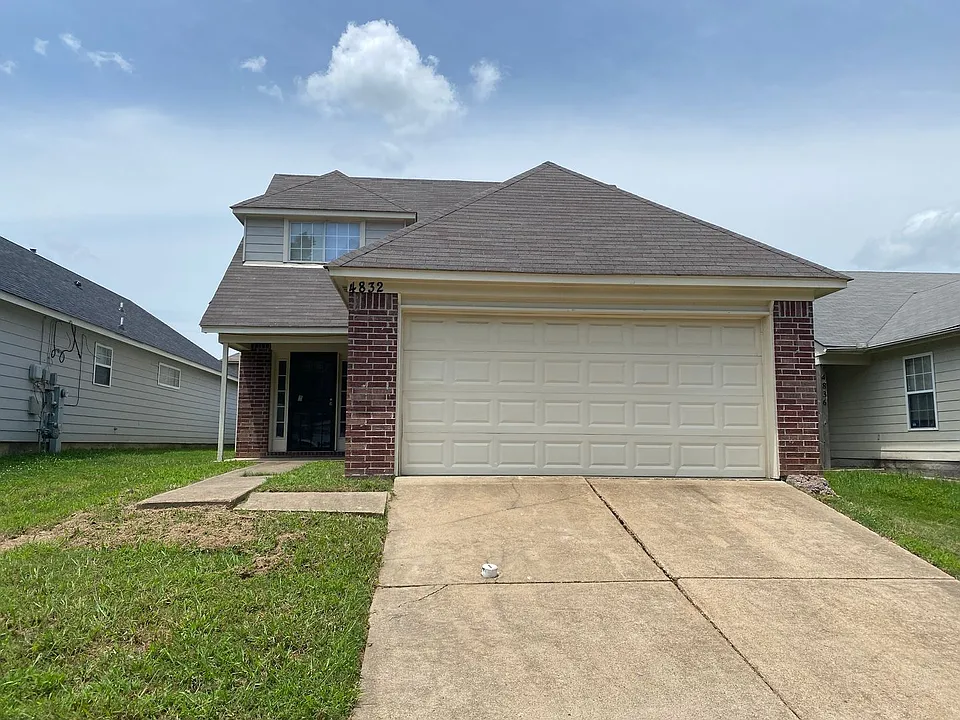 4832 Royal Run Dr