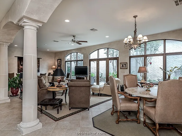 4763 Stonebriar Cir — Photo 3