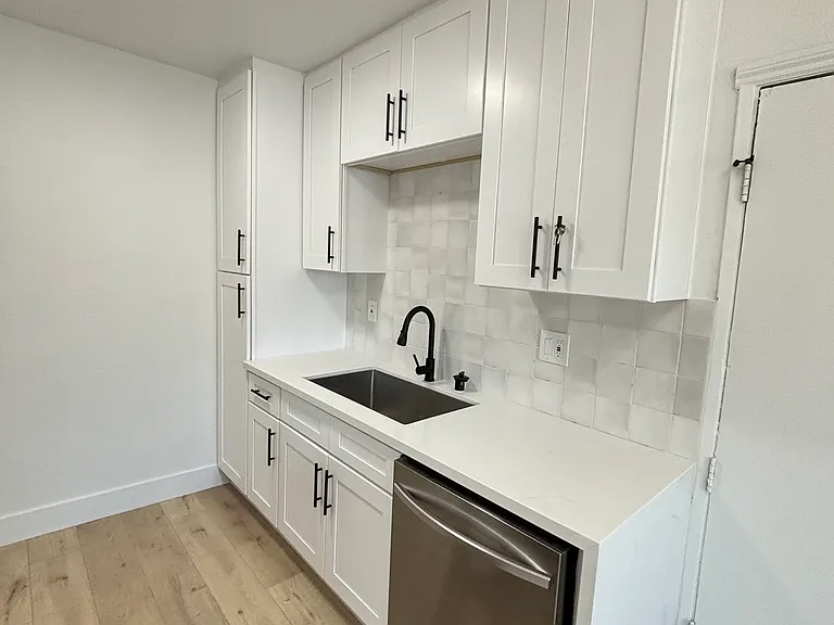 1125 N Onondaga Ave #3 — Photo 6