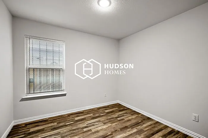 3639 Pine St — Photo 7