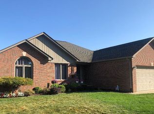 21341 Whitman Dr, Macomb, MI 48044