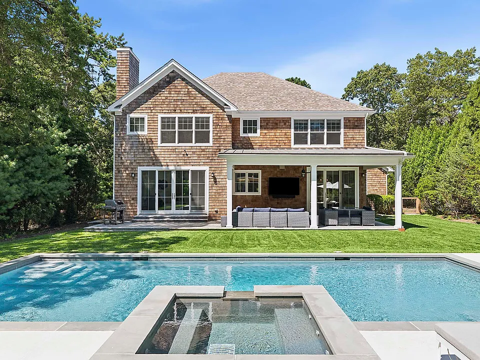 55 Whooping Hollow Rd