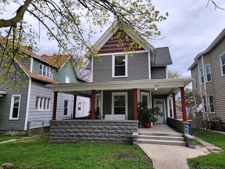 1st image of 626 Lafayette Ave NE
