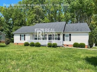 8004 Smithstone Ct, Summerfield, NC 27358