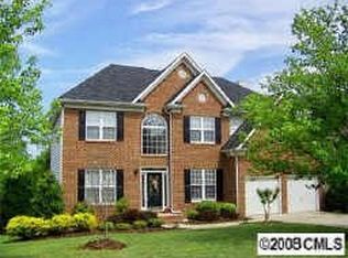 16028 Northstone Dr, Huntersville, NC 28078