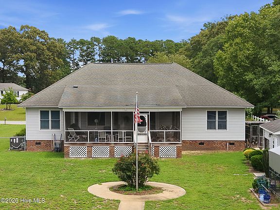 4th image of 108 Arbor Drive