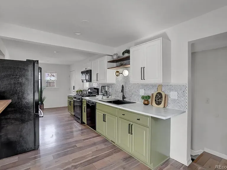 1120 W Colorado Ave — Photo 14
