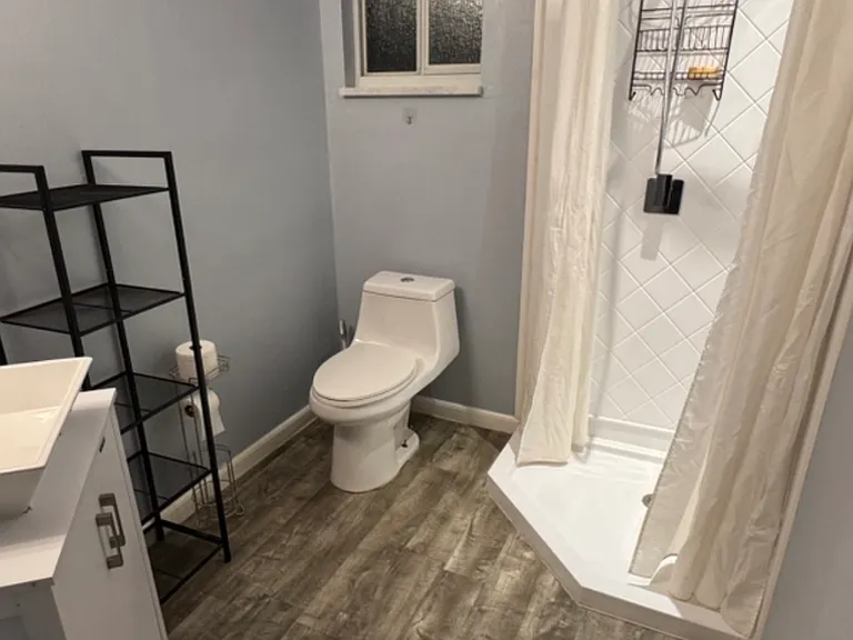 1630 Hillside Ln — Photo 8