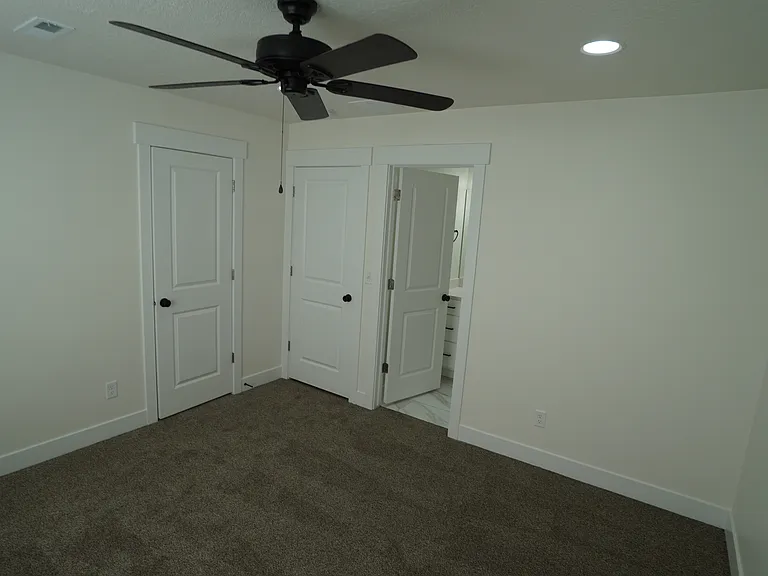 1570 S 150 W — Photo 25