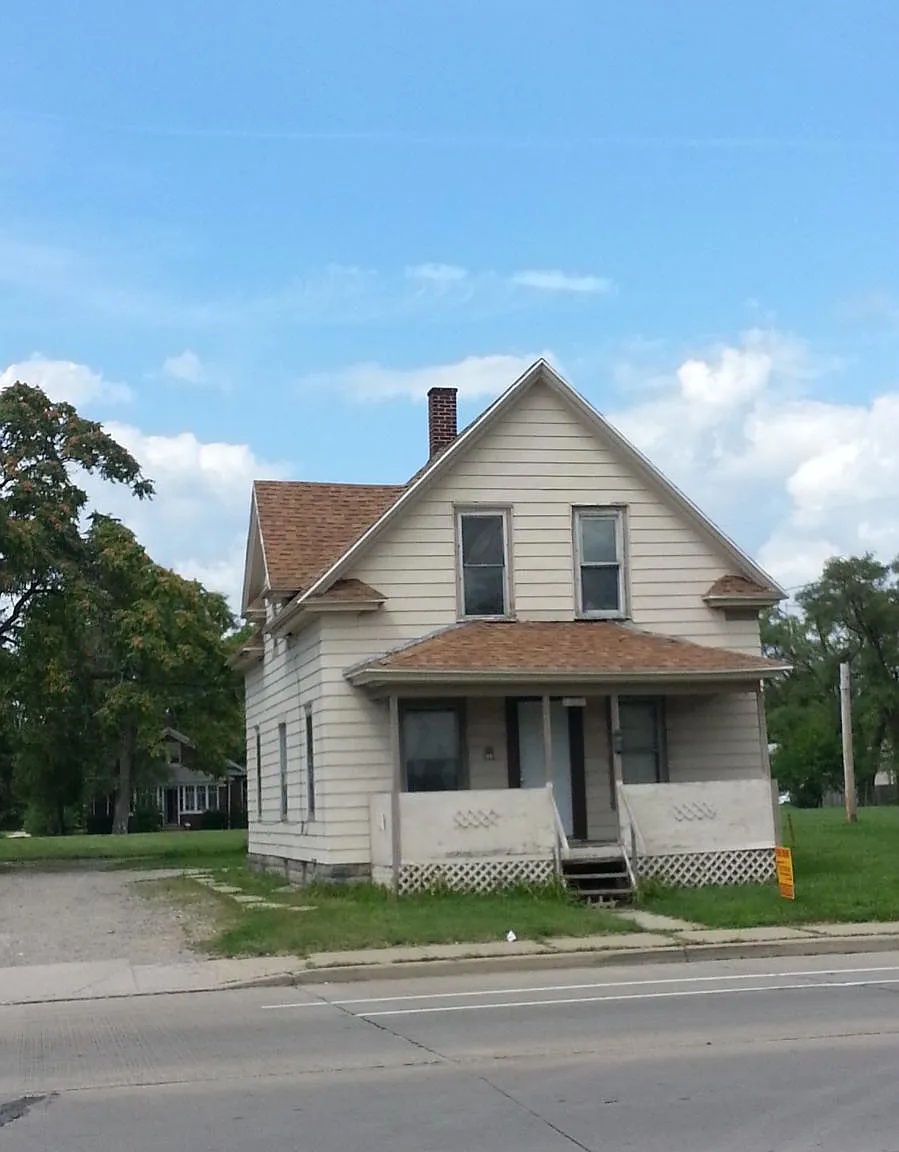 4 bed, 1584 sqft, $1,360 — Photo 1