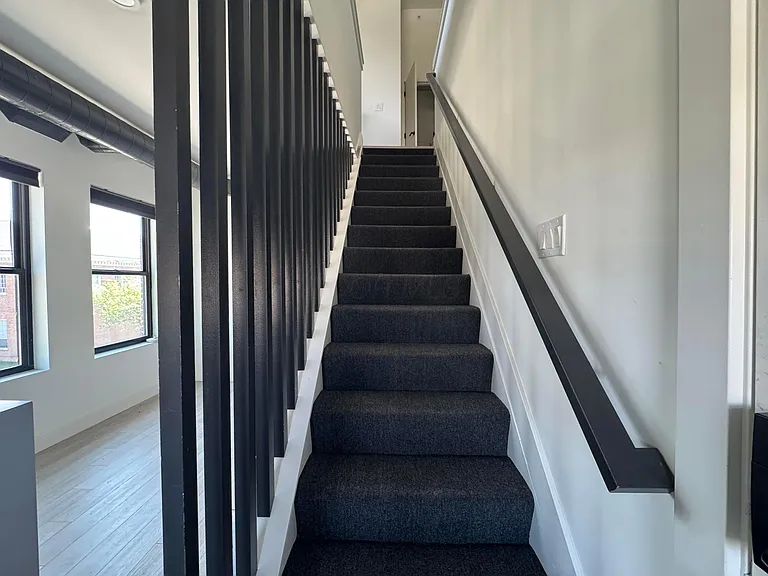 973 E Broad St #4 — Photo 15