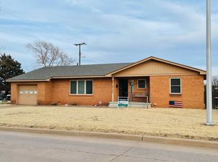 414 14th St, Alva, OK 73717