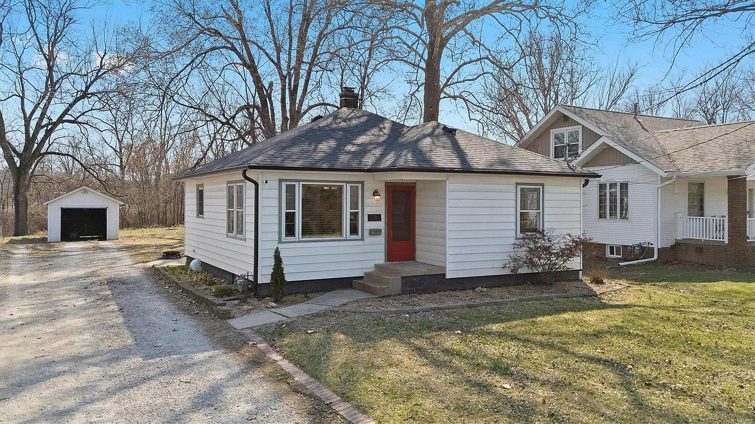 1576 Grand Ave photo 1