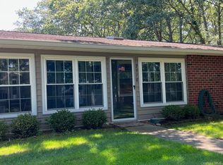 231 Blackpool Ct, Ridge, NY 11961