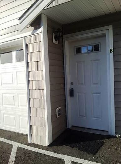 1st image of 6905 Rainier Dr #B2