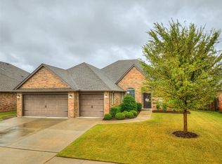 912 Ryan Rd, Moore, OK 73160