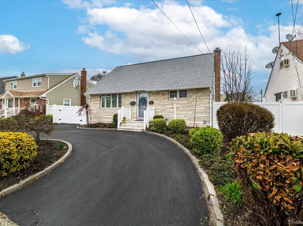 3131 Brower Avenue, Oceanside, NY 11572