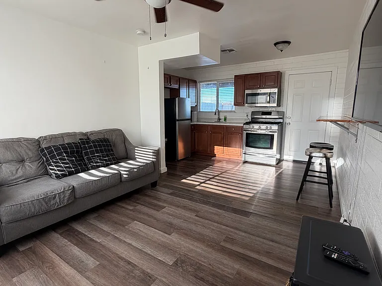 428 Reizen Dr — Photo 3