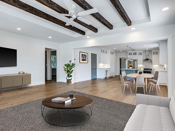 4th image of 319 N Ocean Breeze N