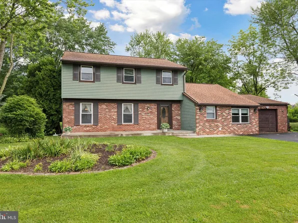 348 Magnolia Rd, Warminster, PA 18974