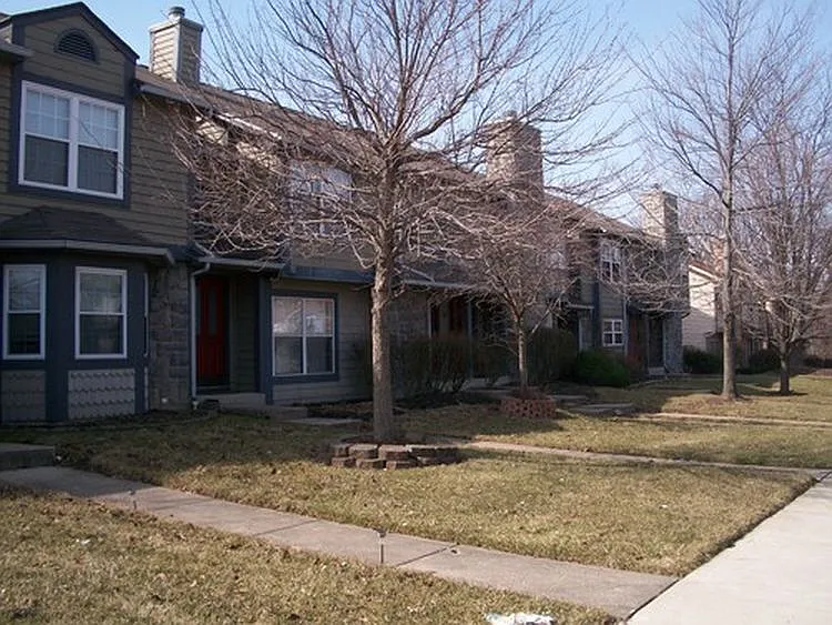 284 Progress Rd — Photo 1