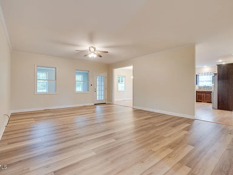 707 Victoria Lee Way — Photo 7