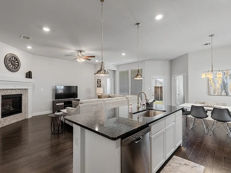 4139 Starlight Creek Ln — Photo 7
